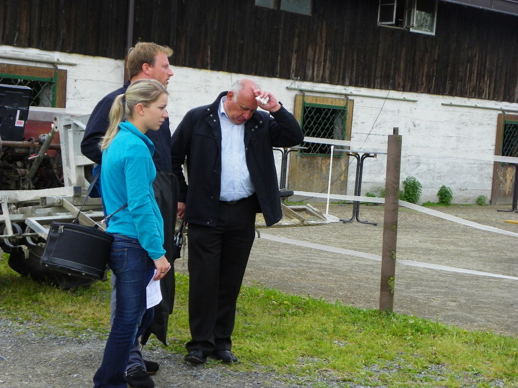 114_9593_JPG-1338935906