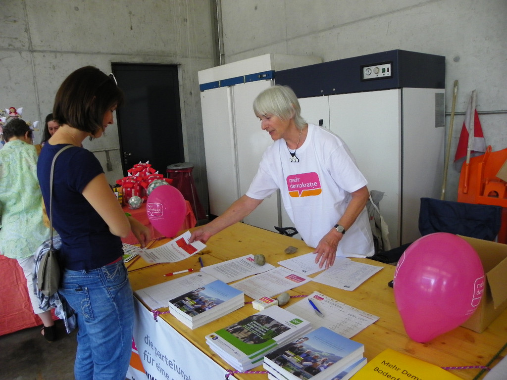 114_9370_JPG-1338942076