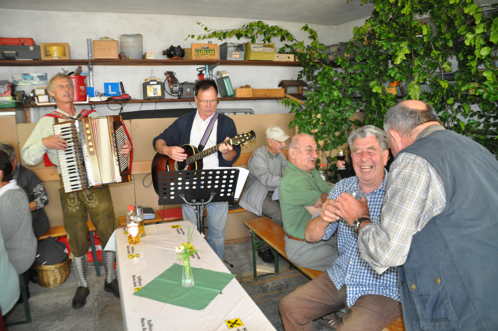 wo man singt_ da lass dich nieder_JPG-1339000234