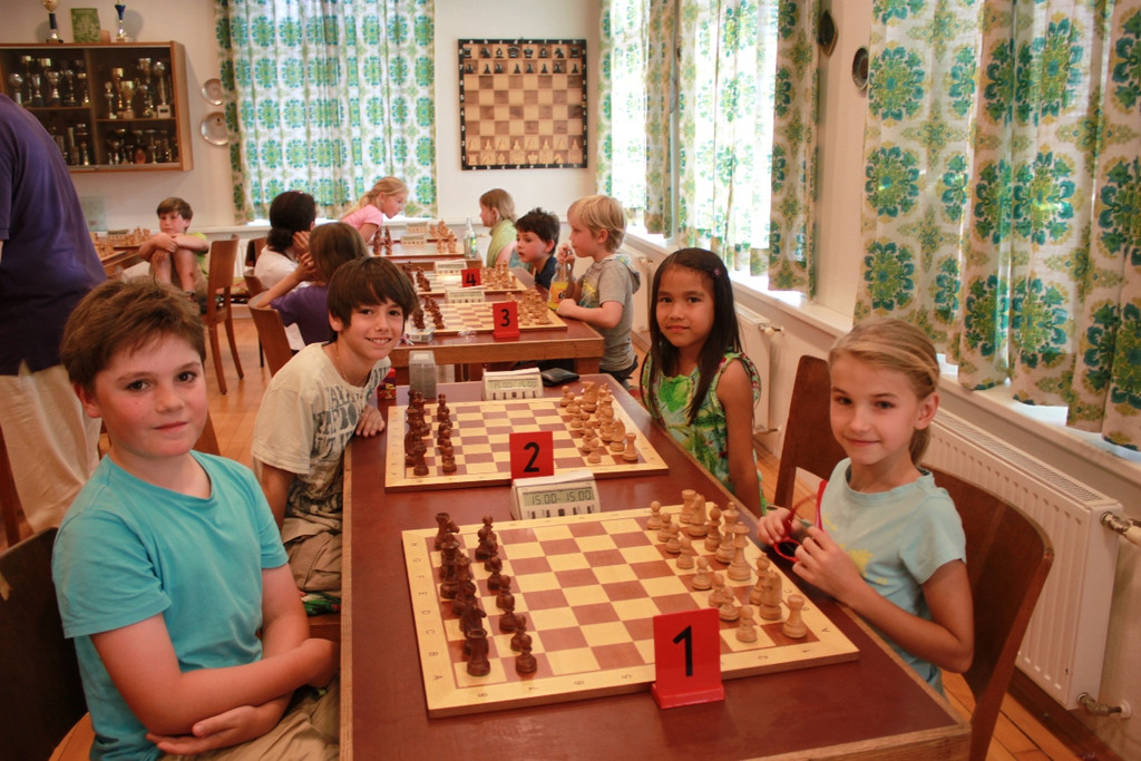 Schach Nachwuchs Abschlussturnier 01-06-2012 _4__jpg-1339056269