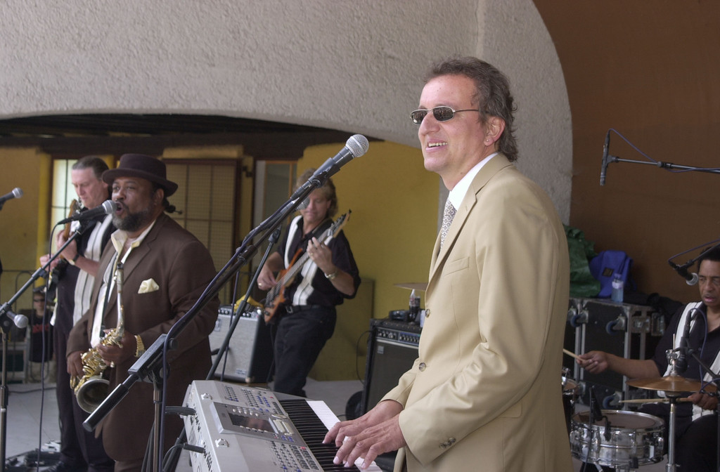 linder01_jpg-1339063379