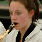 Jungmusikerin im Festzelt_jpg-1339158957