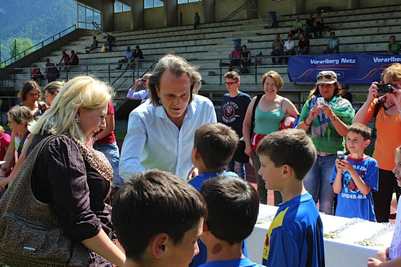 120_1339237499_jpg-1339254839