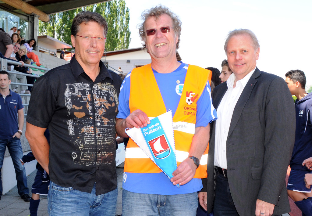 Ehrenzeichen H Scheiber 09-06-12 7_jpg-1339265639
