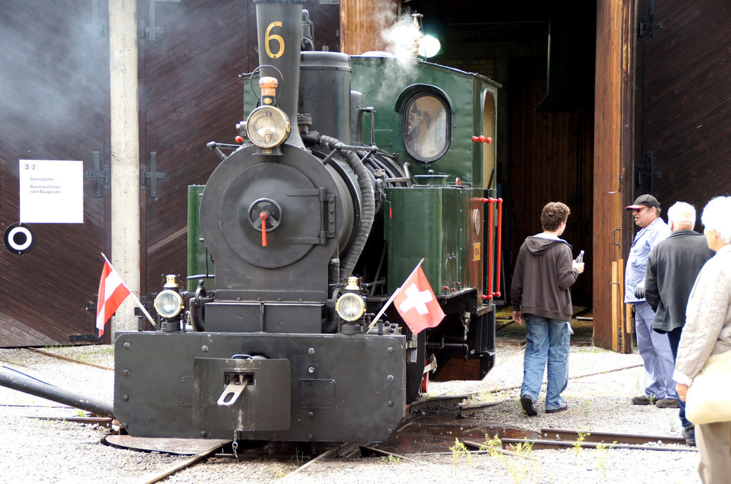 T055_JPG-1339340175