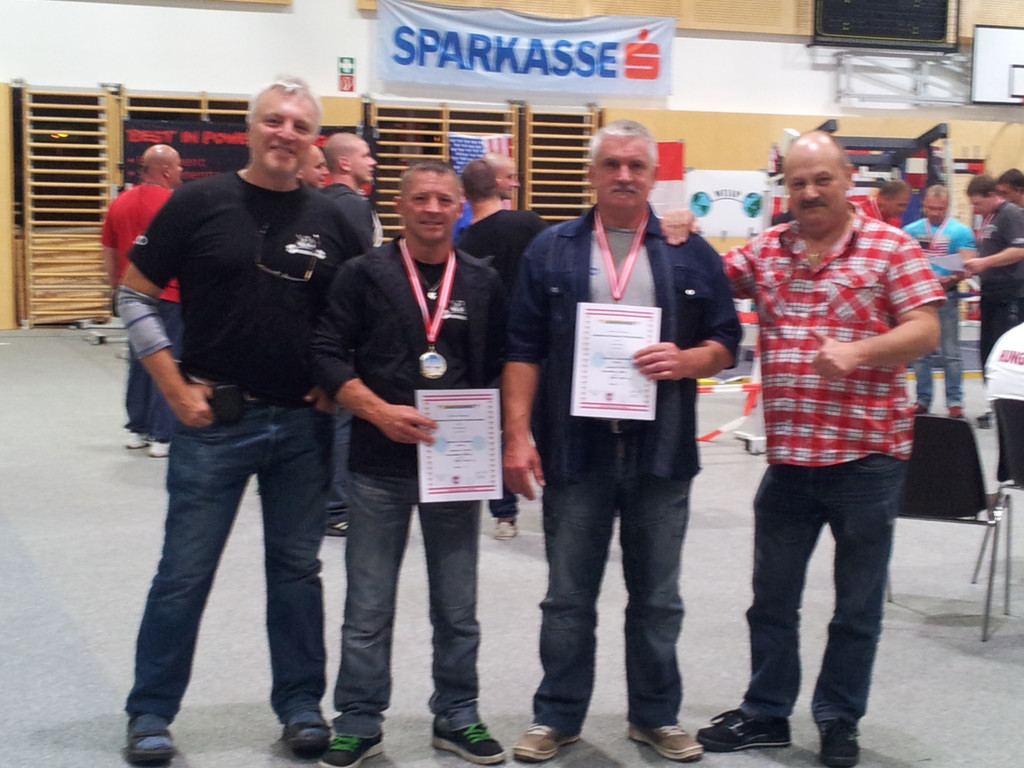 MitBegleitmannschaft_jpg-1339502286