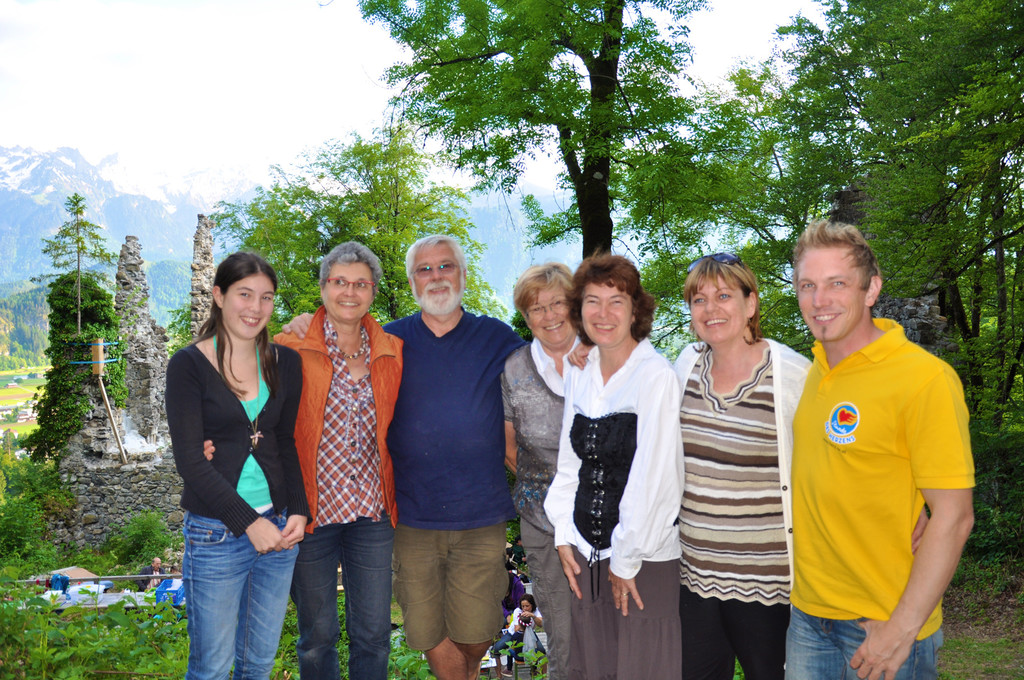 _Hauptbild-Team von fresh and easy und Stunde des Herzens gemeinsam f__r die gute Sache.jpg