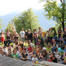IMG_1622 Kinder auf der Burgruine_JPG-1339587235