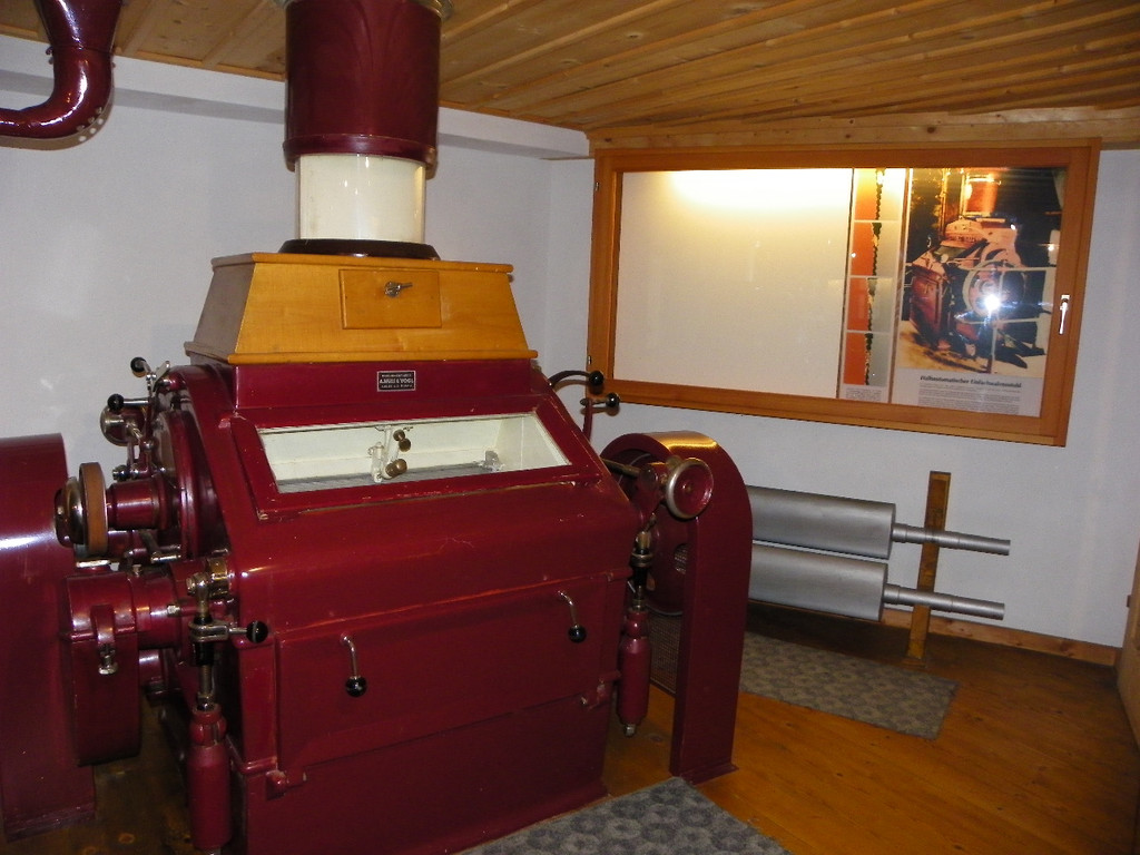 114_9635_JPG-1339627886