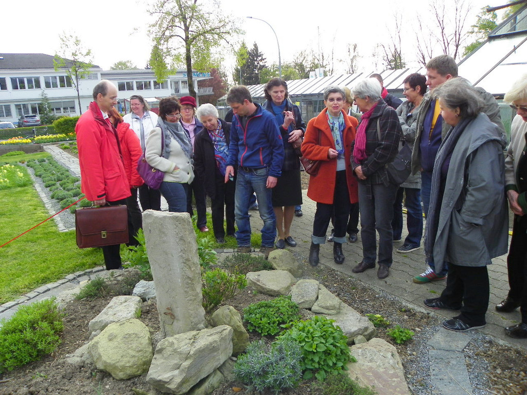 110_2063_JPG-1339633524