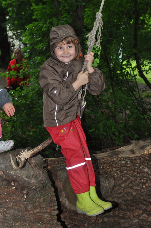 KindergartenWaldtag77.JPG