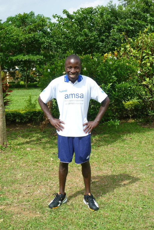 Uganda VfB Dress.jpg