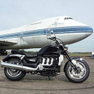 Triumph_Rocket_III_Roadster_Bild_12.jpg