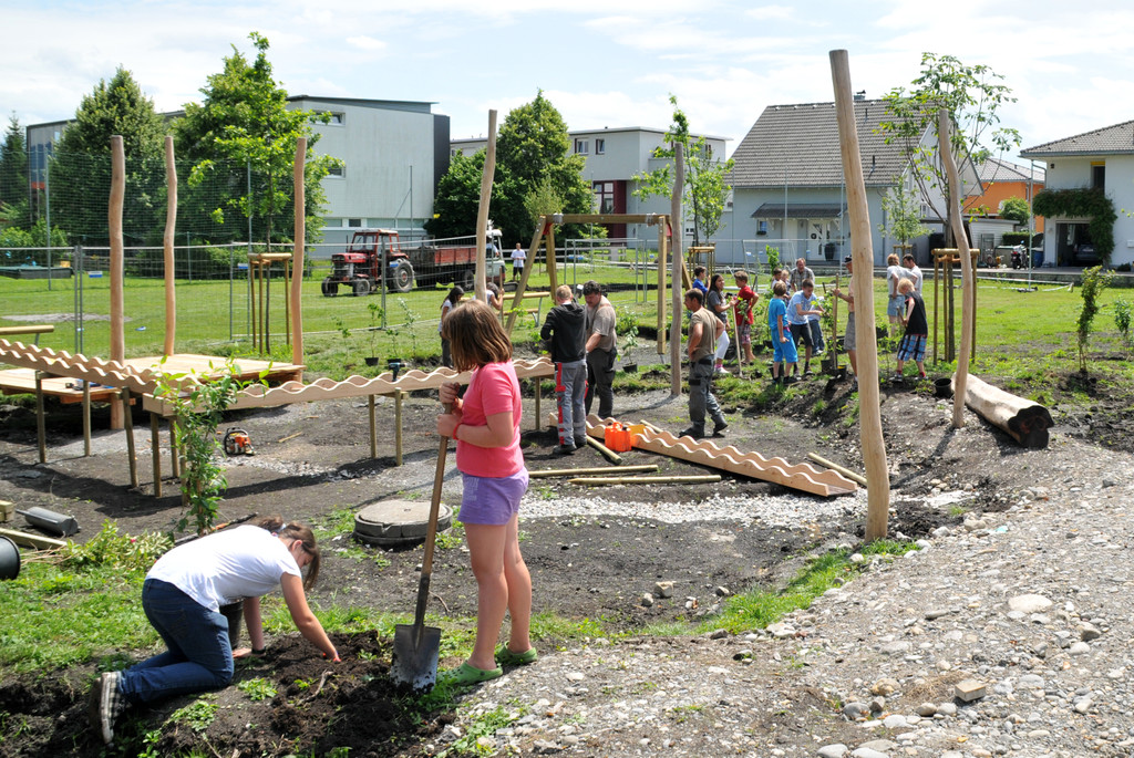 Spielplatz Erlach 26-06-2012 27_jpg-1340723109