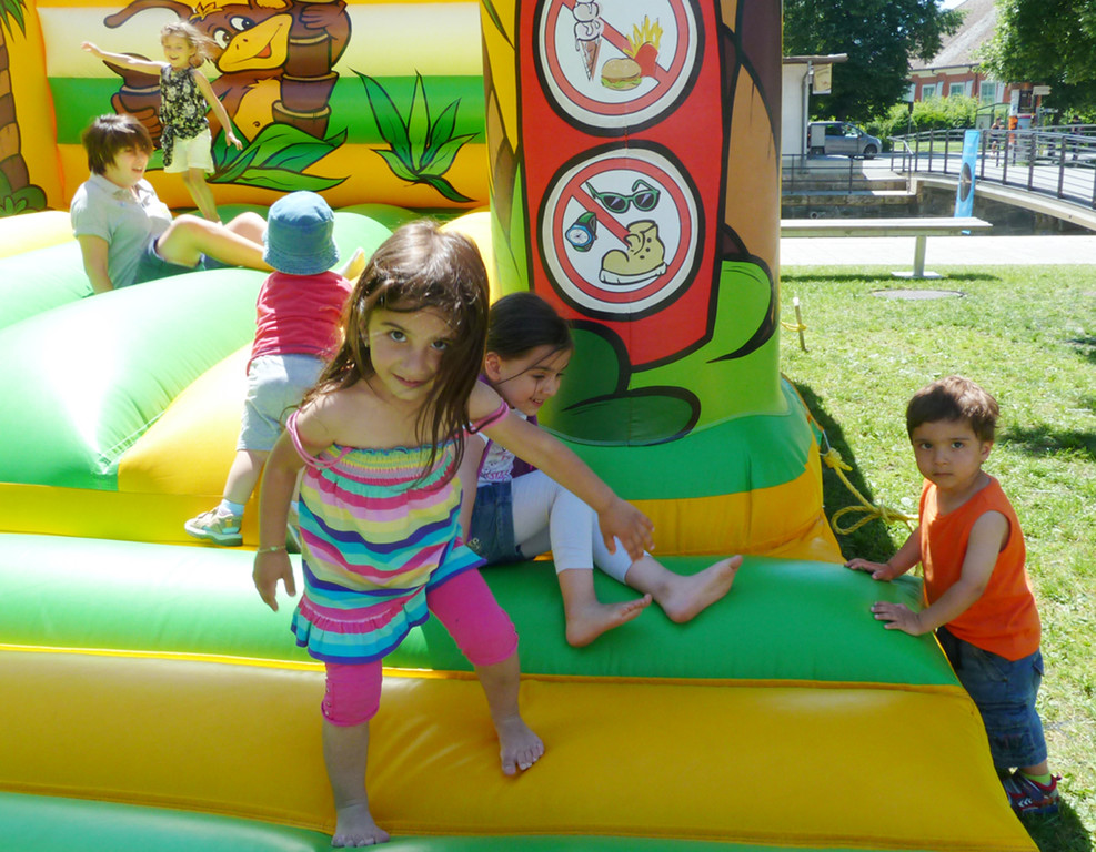 OJAH10Huepfburg_jpg-1340741765