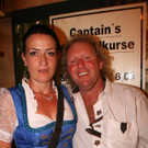 Der Cpt. lädt  die Ladies ein