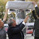 Enthüllung der Universitätsring-Straßentafel