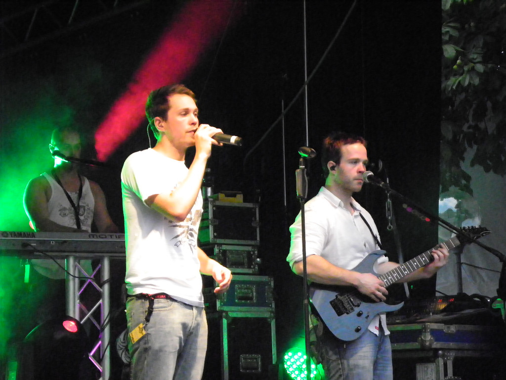 115_2335_JPG-1341445543