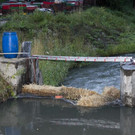 Ölsperren auf dem Ehbach