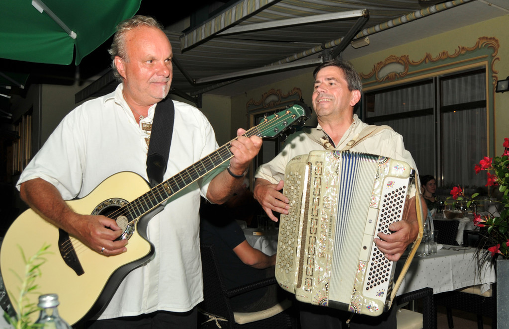 Weinabend Linde 29-06-2012 49_jpg-1341475211