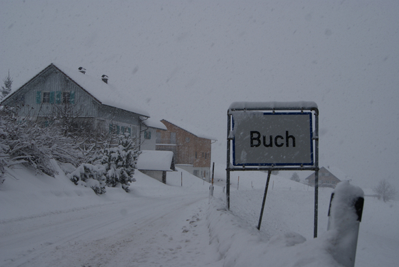 Ortstafel Buch.JPG