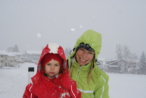 Ricarda mit Mama Edith.JPG