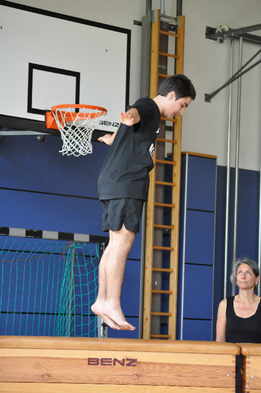 vs 10_jpg-1341786182