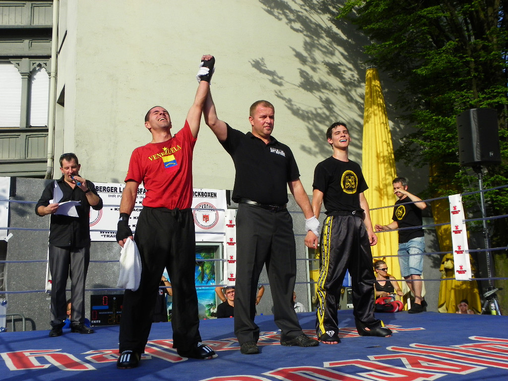 115_2195_JPG-1341788067