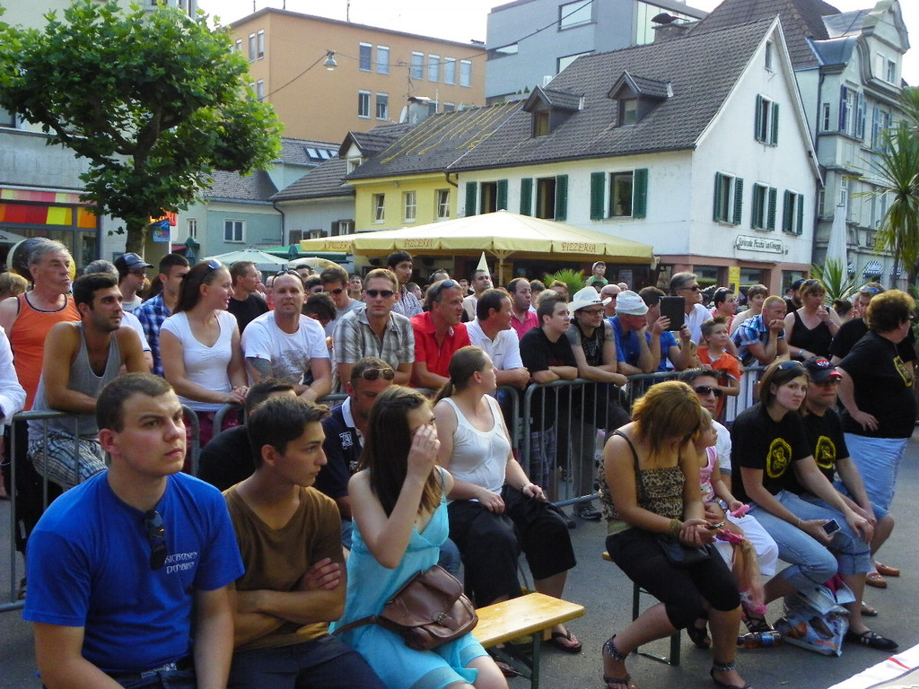 115_2298_JPG-1341788257