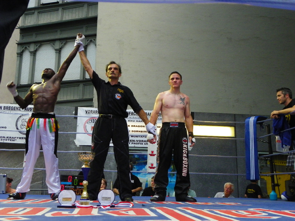 115_2329_JPG-1341788294