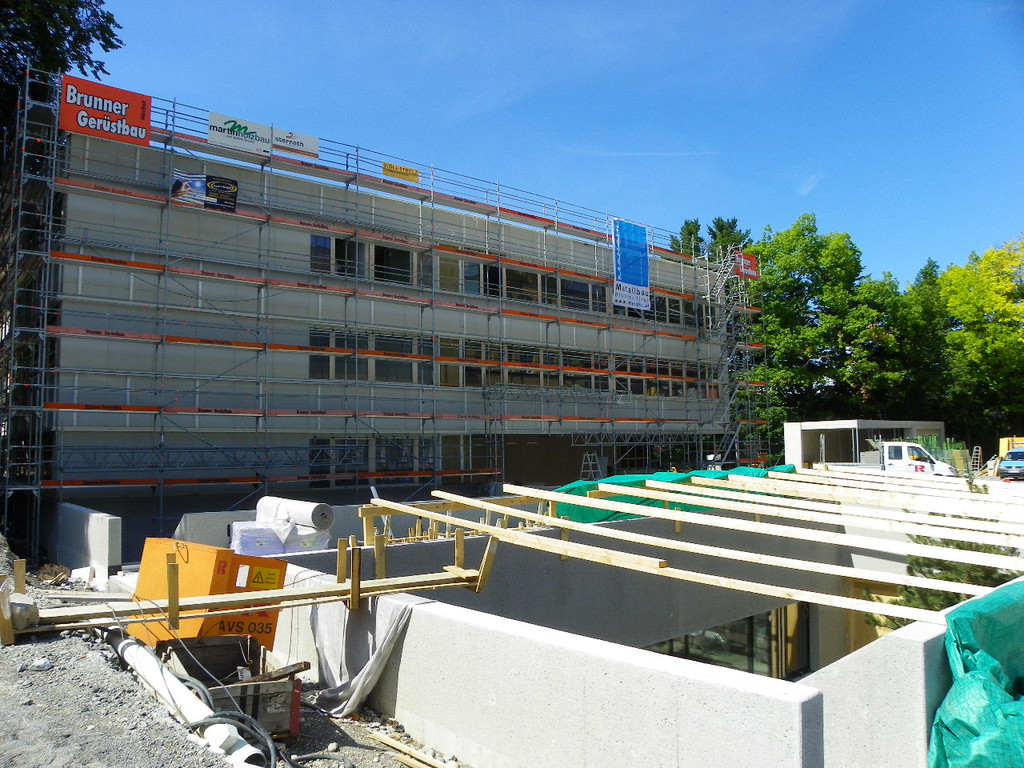 115_0192_JPG-1341875449