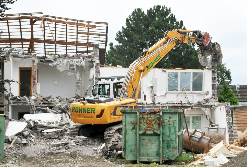 Abbruch Pfarrhaus Fu__ach 11-07-2012 16_jpg-1342019882