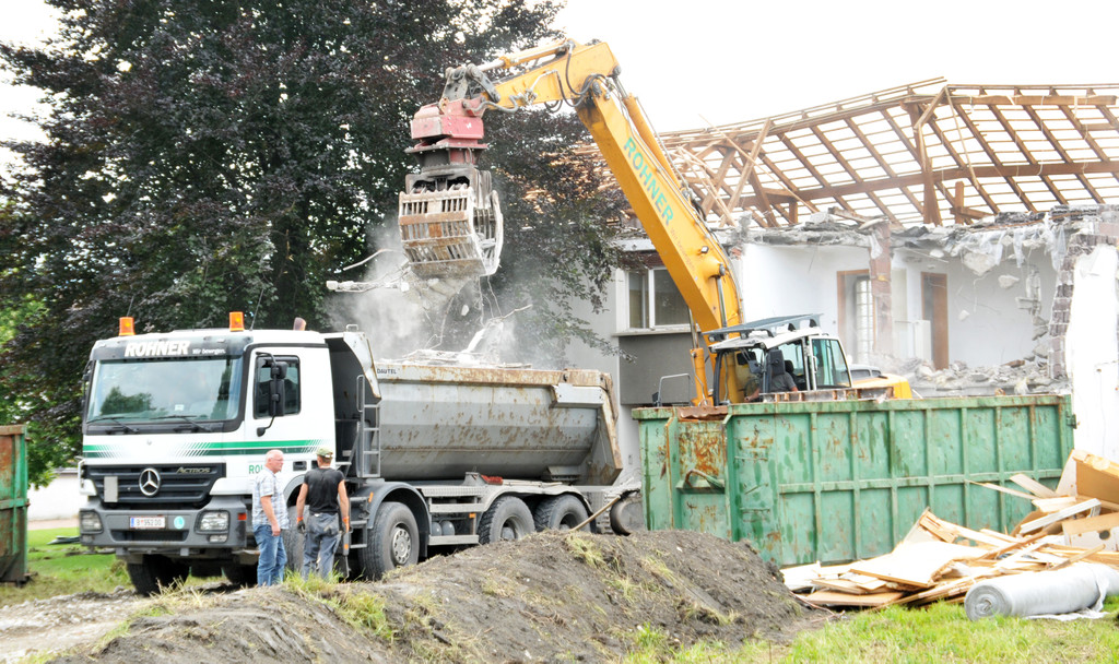 Abbruch Pfarrhaus Fu__ach 11-07-2012 26_jpg-1342019905