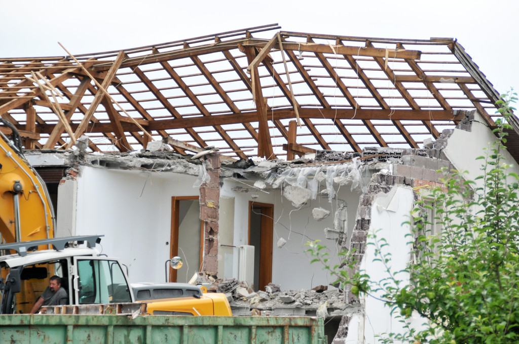 Abbruch Pfarrhaus Fu__ach 11-07-2012 32_jpg-1342019917