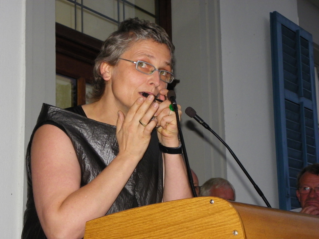 115_3329_JPG-1342047287