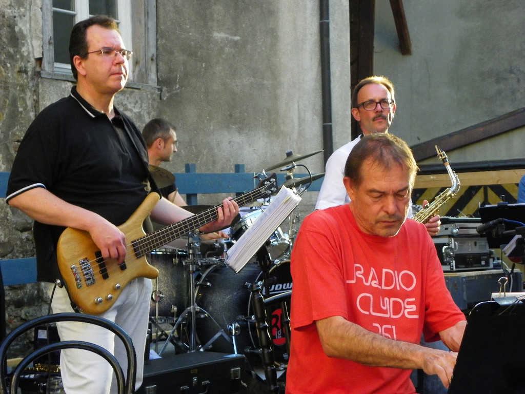 105_2613_jpg-1342048716