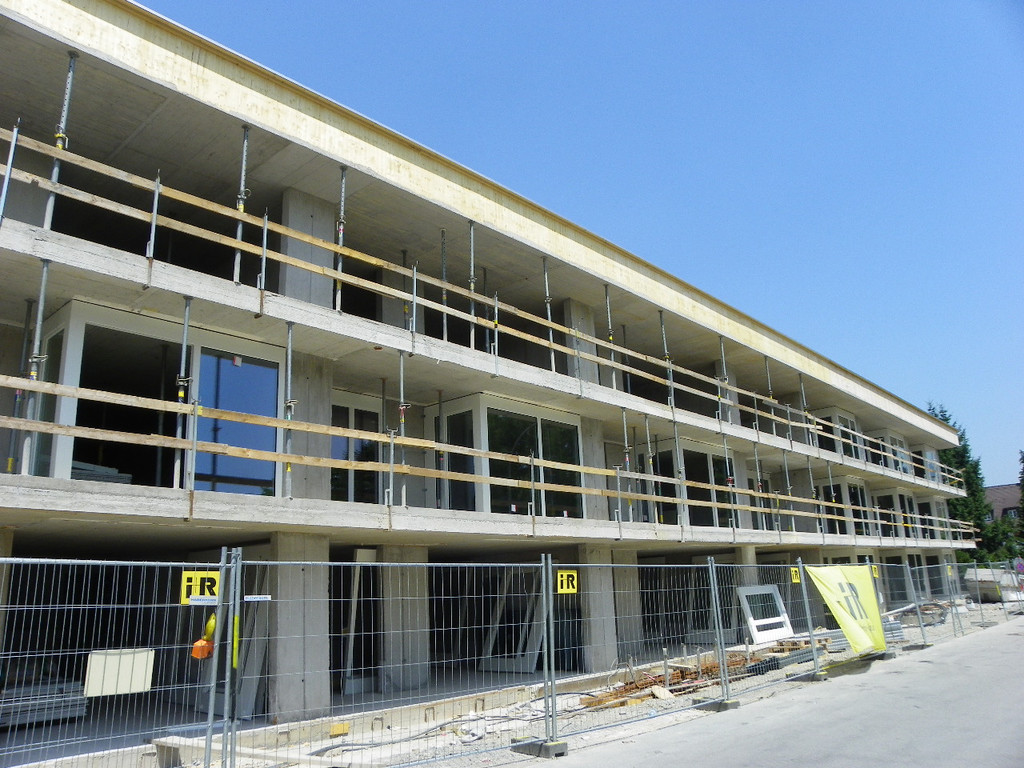 115_2176_JPG-1342133266