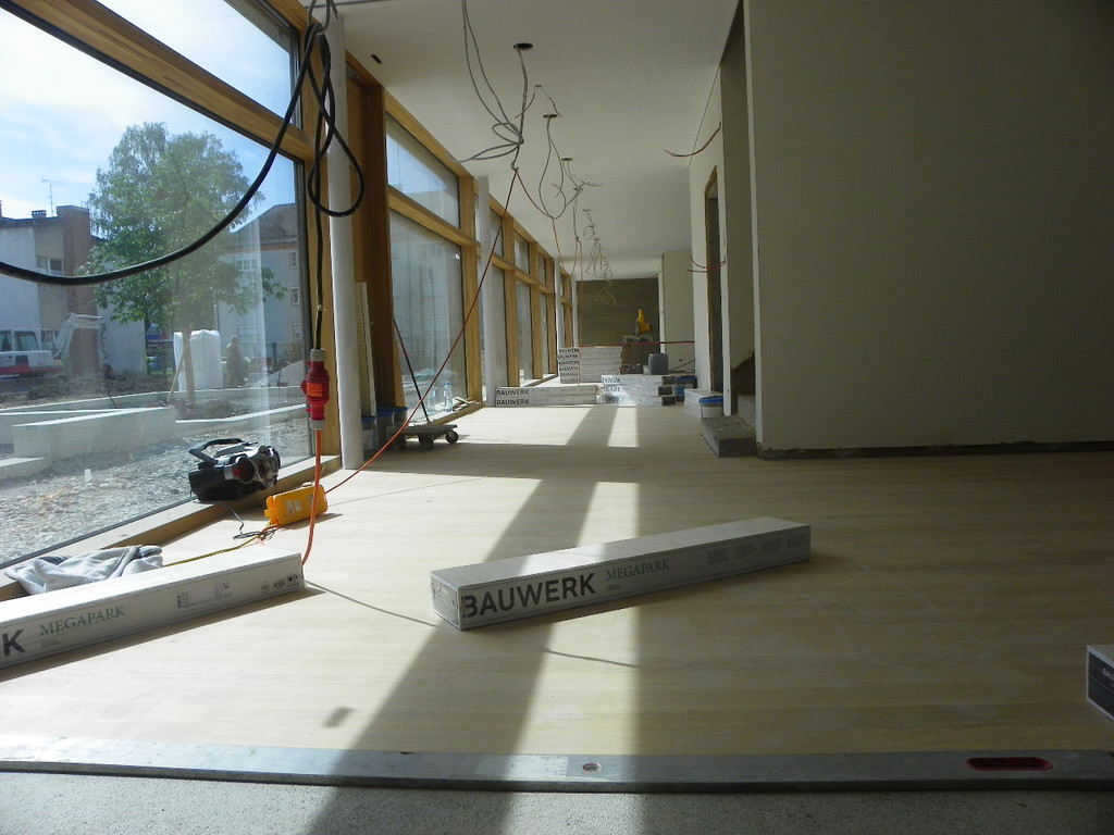 115_1533_JPG-1342135468