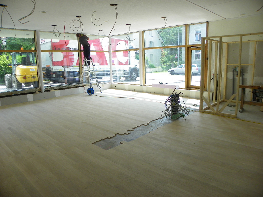 115_2888_JPG-1342135479