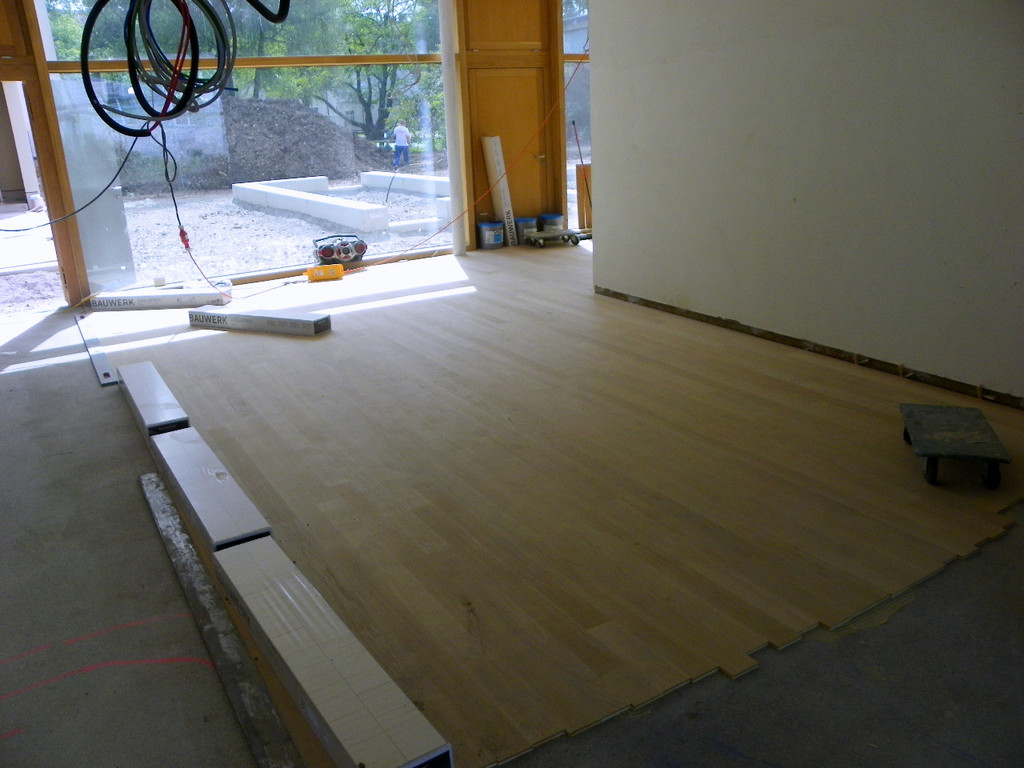 115_1528_JPG-1342135440