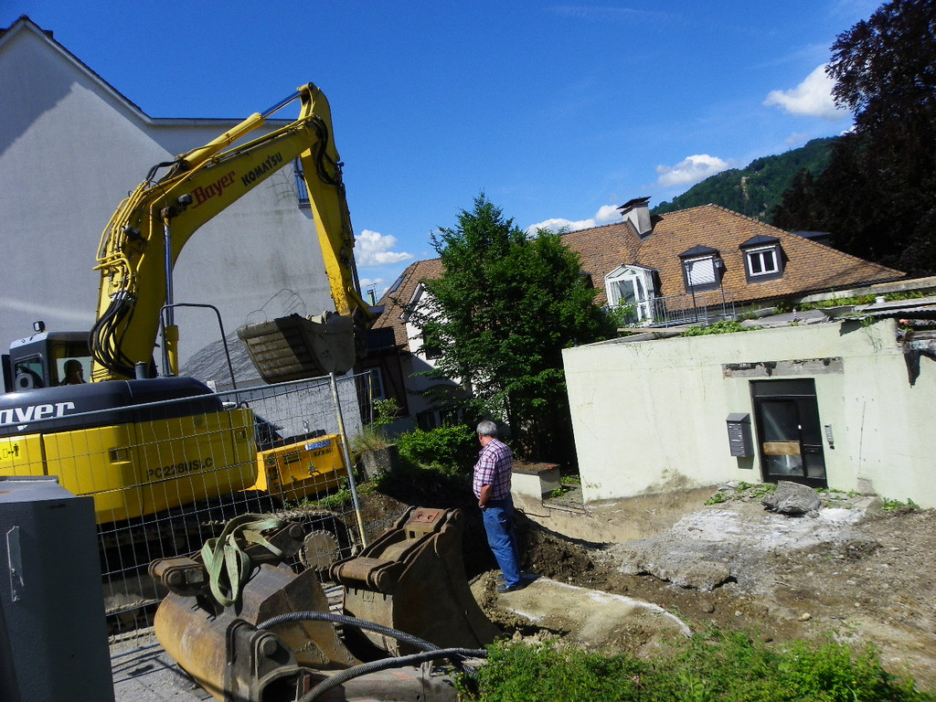 115_0160_JPG-1342136718