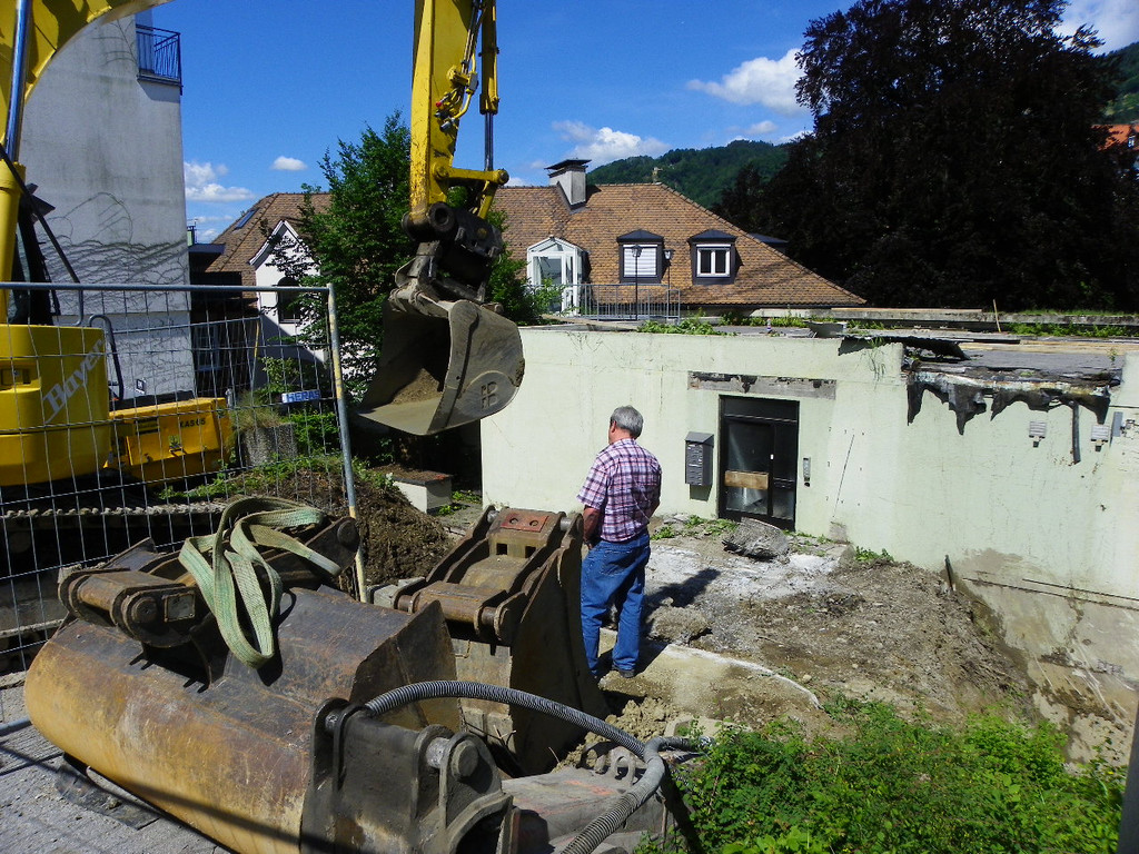 115_0175_JPG-1342136779