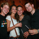 der Cpt. lädt  die Ladies ein