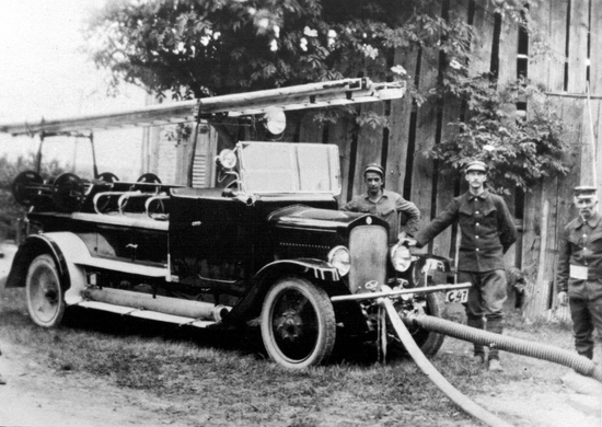 Automobilspritze Gemeindearchivvor 1929 02.jpg