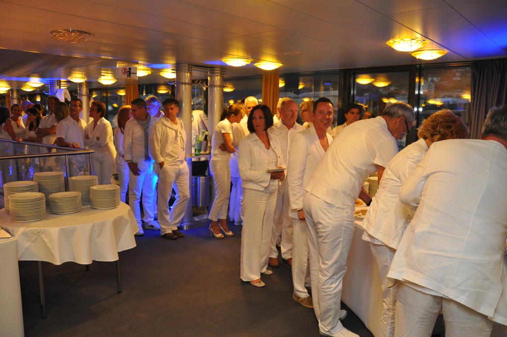 white11_jpg-1342954047