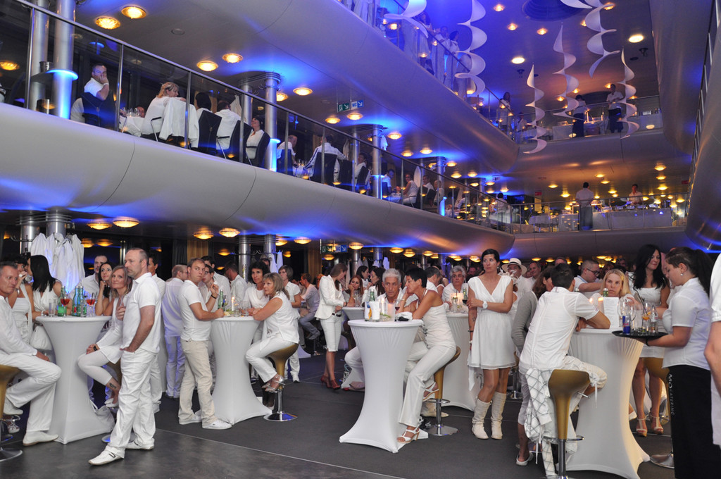 white22_jpg-1342954270