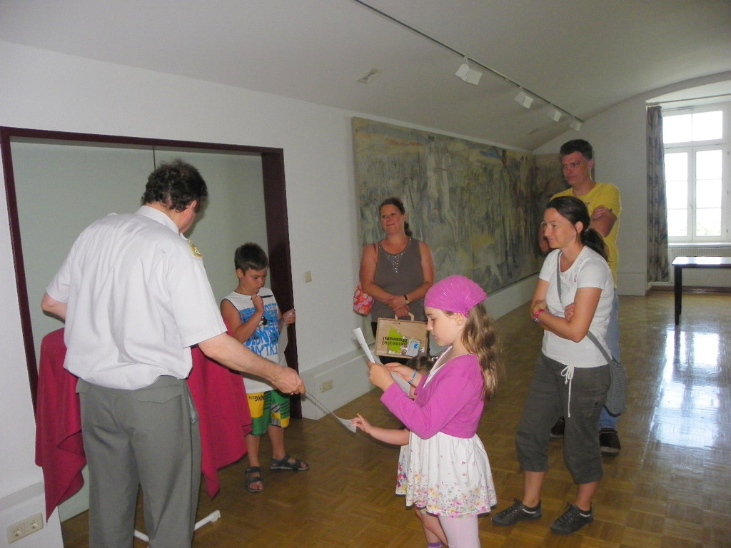 115_2373_JPG-1343081664