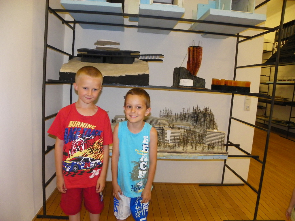 115_2441_JPG-1343085831