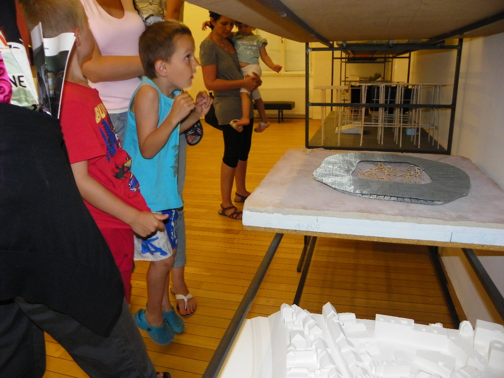 115_2439_JPG-1343085819