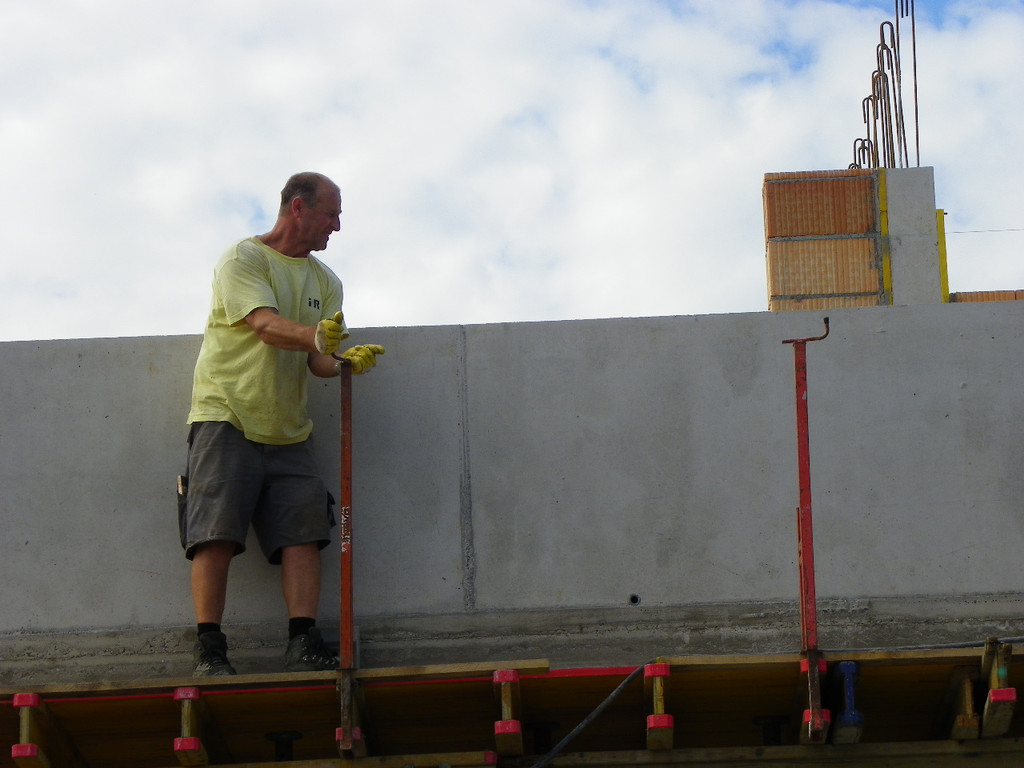 115_1499_JPG-1343087487